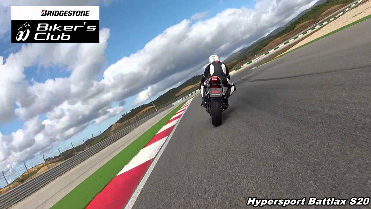 Tim Röthig, beim Versuch Stefan Bradl in Portimao zu folgen. Auf Bridgestone Battlax S20
