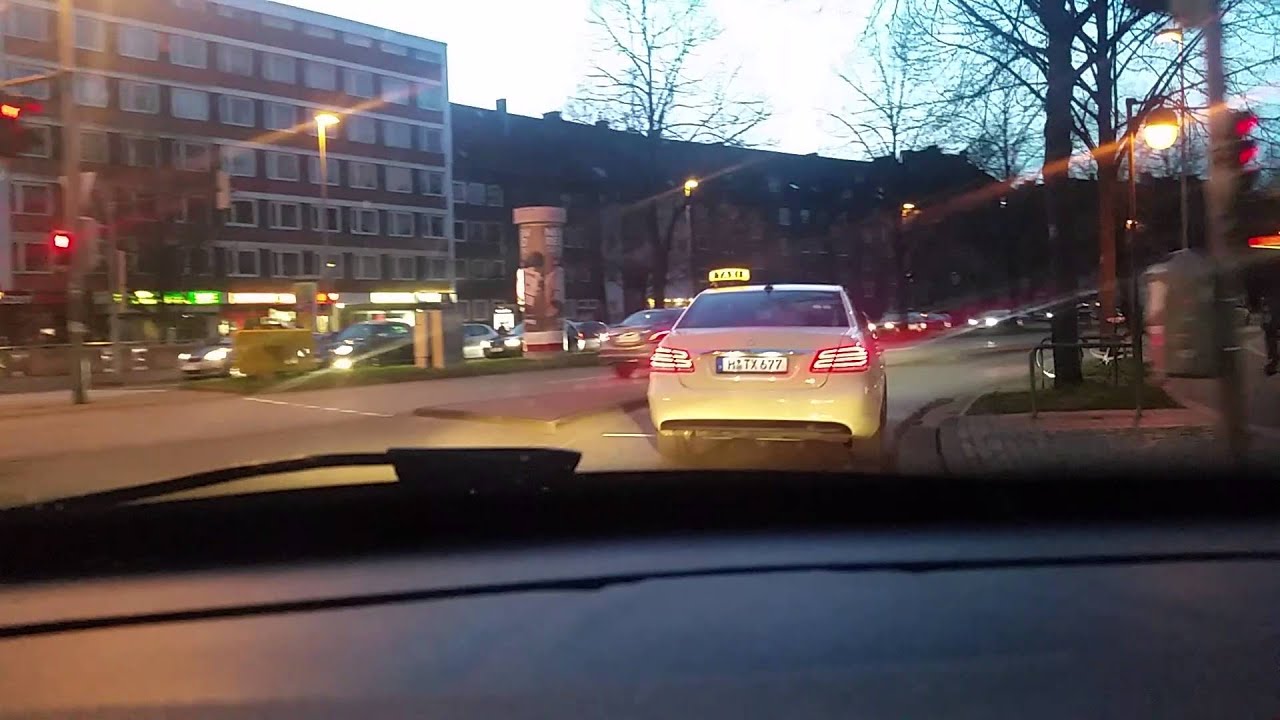 Driving through Hannover / Fahrt durch Hannover