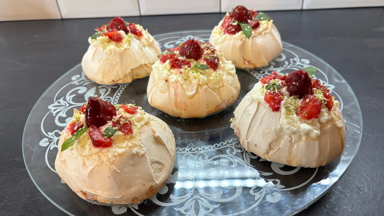 PAVLOVAS AUX FRAISES ( Recette simple et facile )