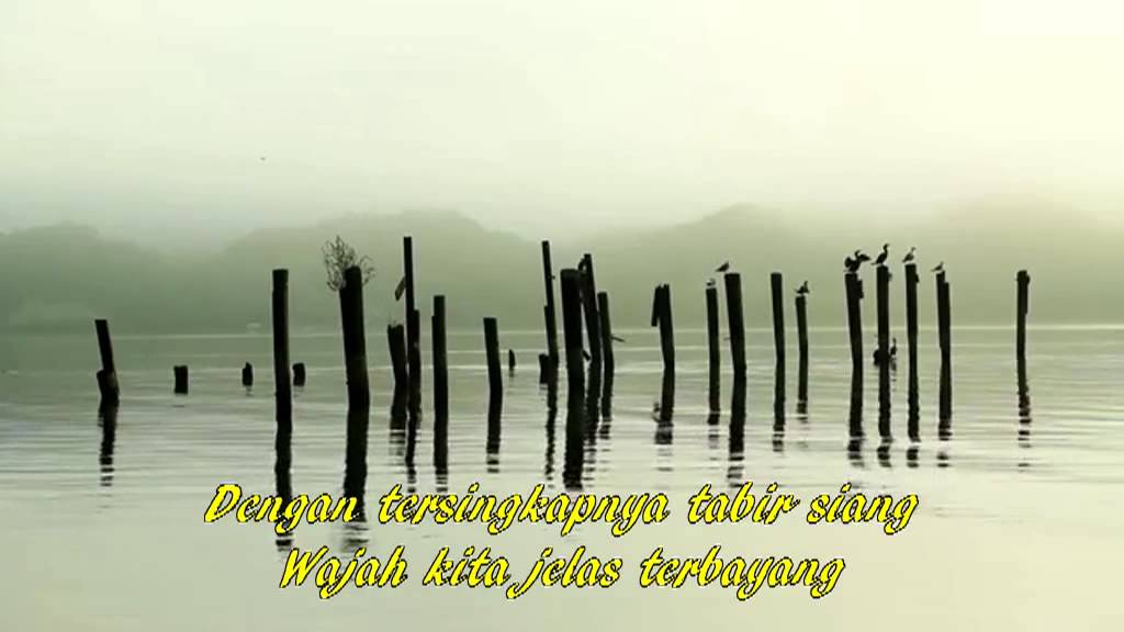 Di balik cermin mimpi  -  M. Nasir