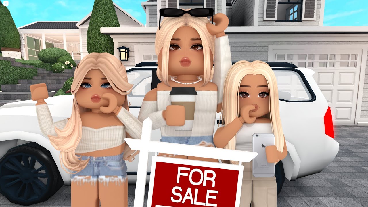 Family goes House SHOPPING* WE FOUND OUR DREAM HOME* Bloxburg roleplay *WITH VOICES*
