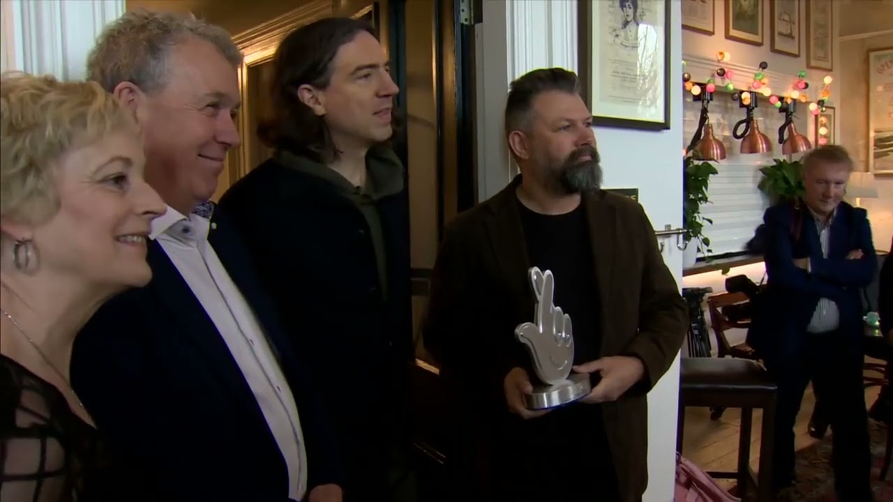 Gary Lightbody presents prestigious National Lottery Award to Bangor Court House 14.12.2023