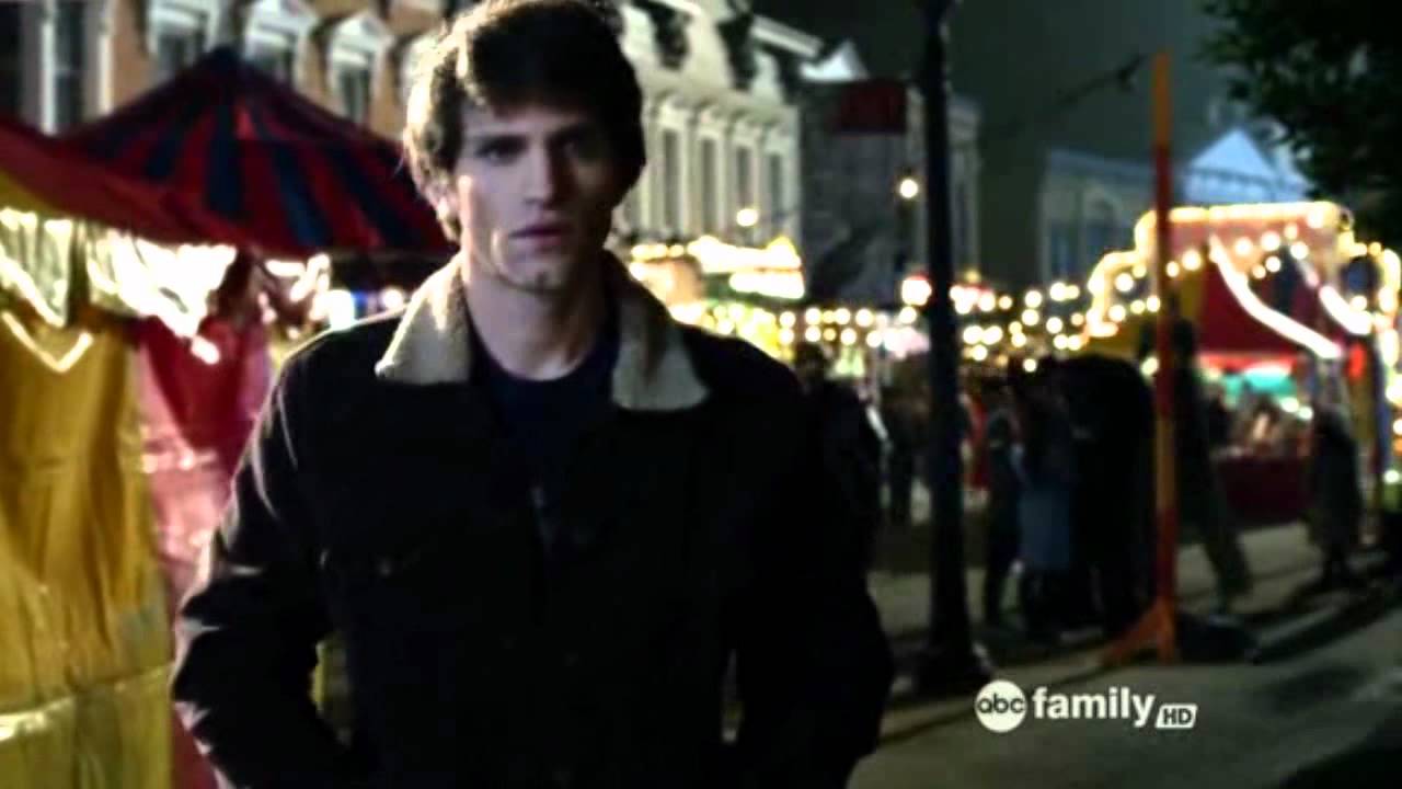 Pretty Little Liars - Kiss Me