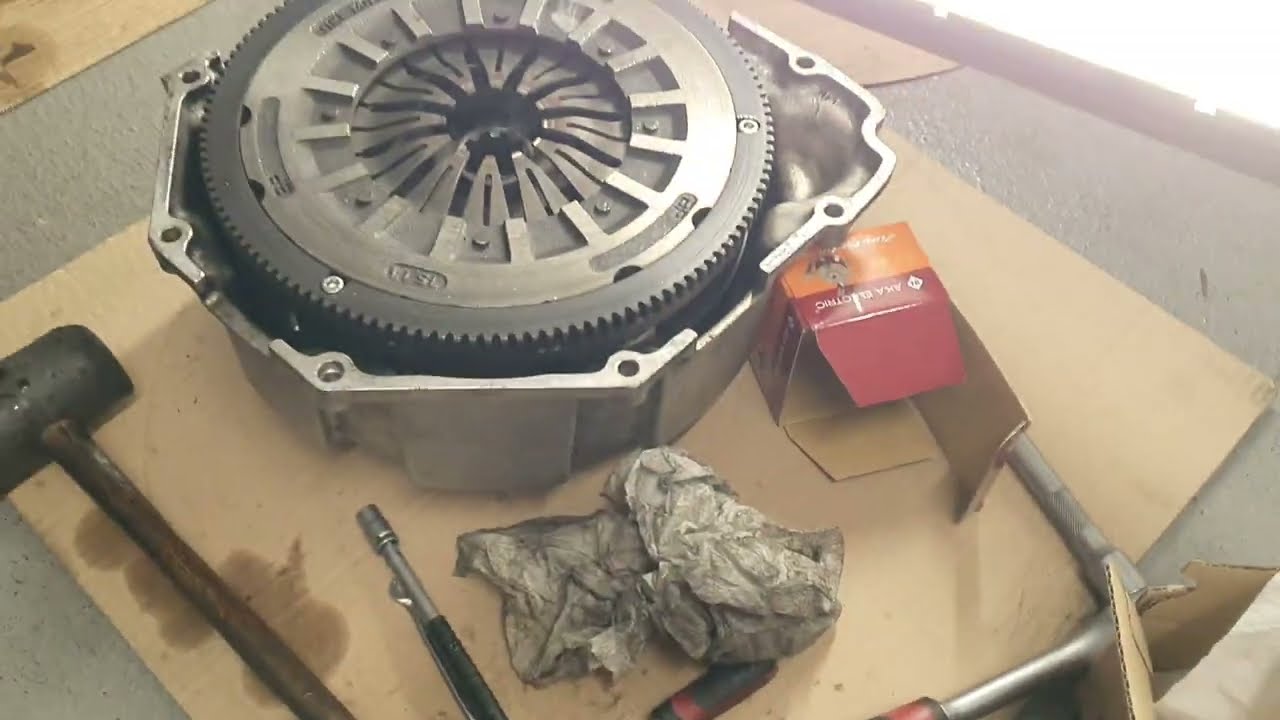 Ferrari 348 - Clutch Bearing - Replacement Hill Engineering - Problems & Solution