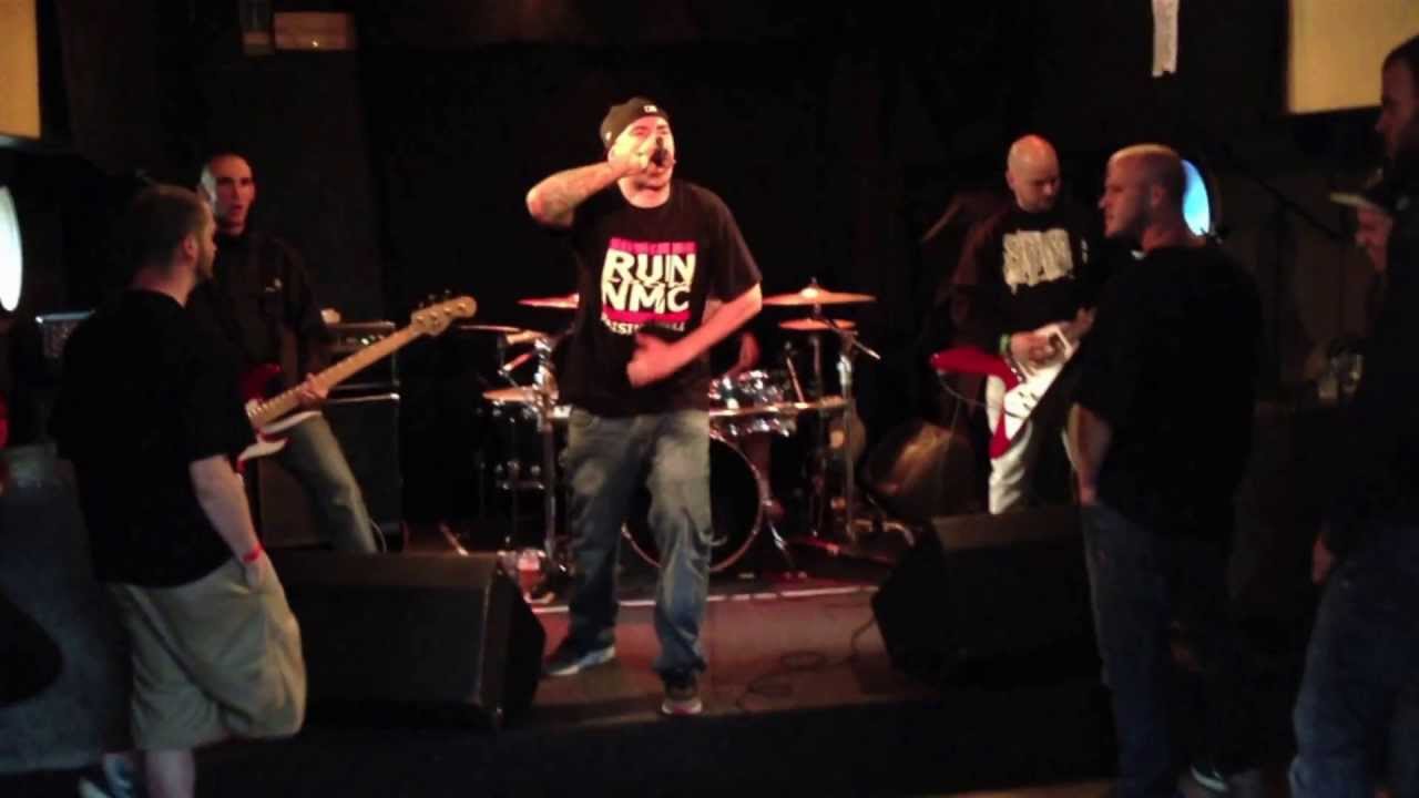 Kickback + Surge of Fury - live péniche Liège