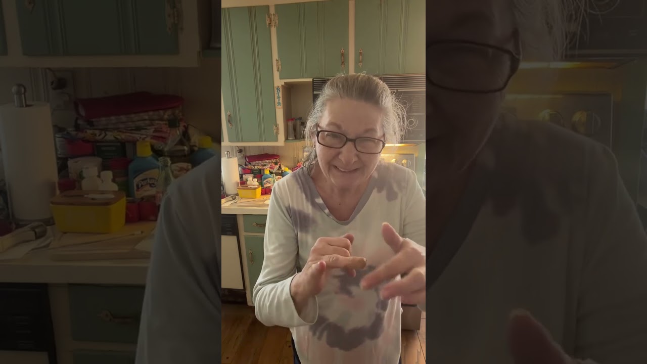 Grandma Rita makes delicious breakfast 😄 everyone can try this breakfast recipe 