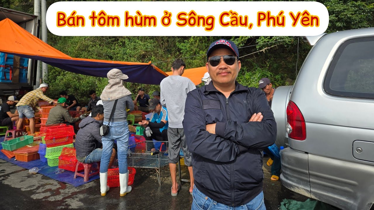Một buổi bán tôm hùm ở Sông Cầu, Phú Yên | A lobster sale in Song Cau, Phu Yen