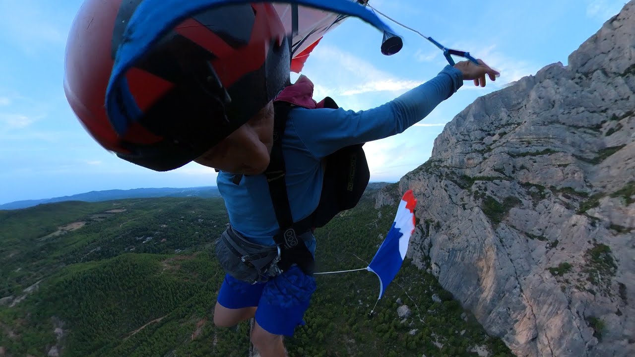 Flying the Flag 🇫🇷 BASE Jump 