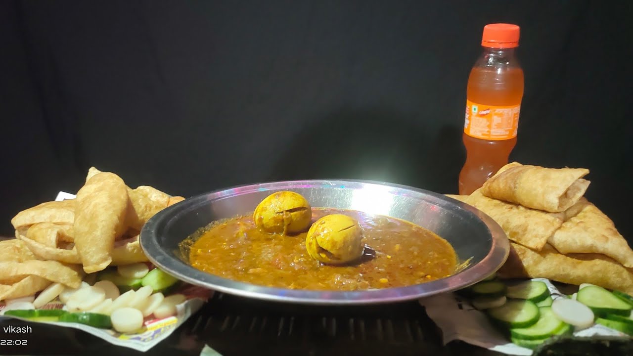 ASMR EATING 😜ANDA KARI 🥚 WITH THIS PURI 🌮WITH SALAD 🥗 COLD DRINK 🍾