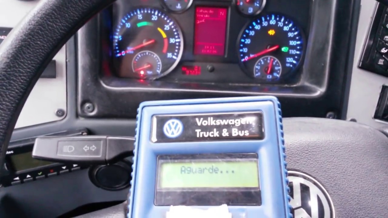 Como apagar aviso de revisao do painel VW Man