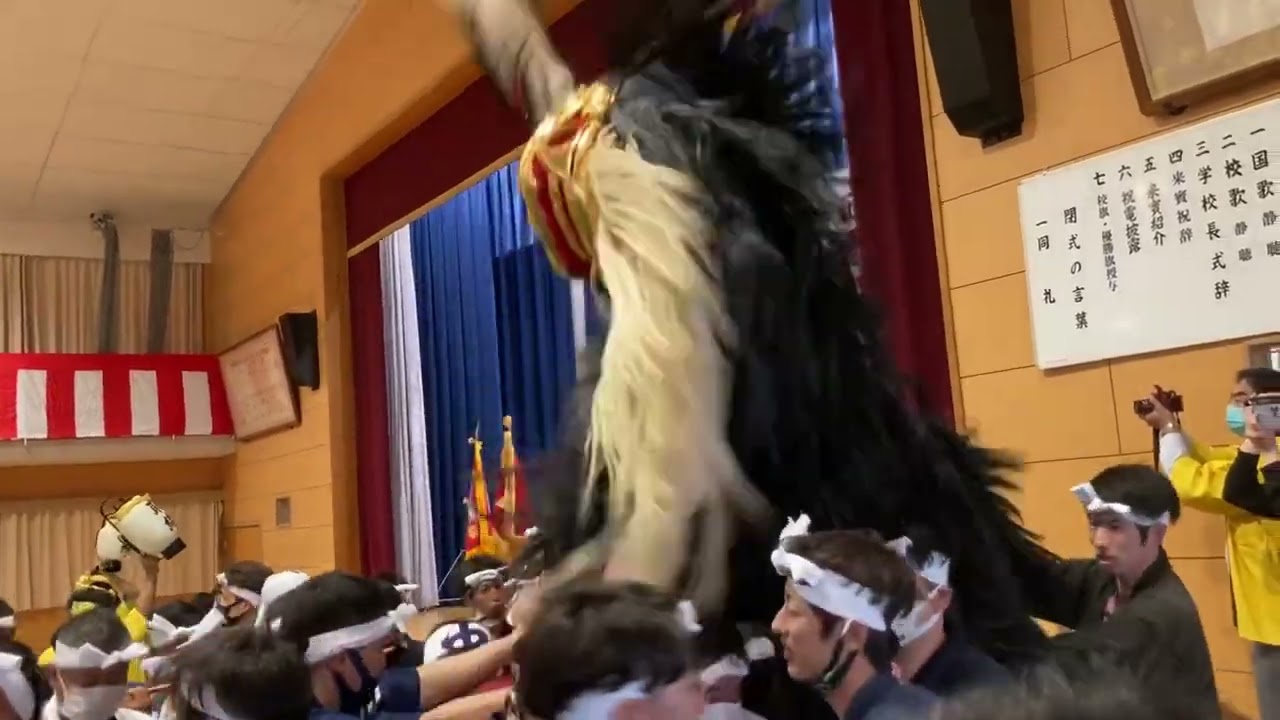 姫路市立大塩小学校創立150周年記念式典獅子舞￼披露（道中舞）