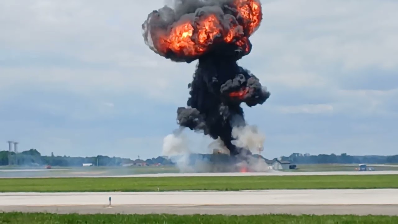 A simulation of  the weapon  hitting  its  target.  Dover airshow 2024