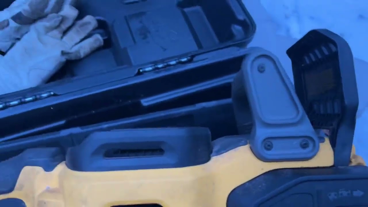 Cleaning my 20” Dewalt chainsaws