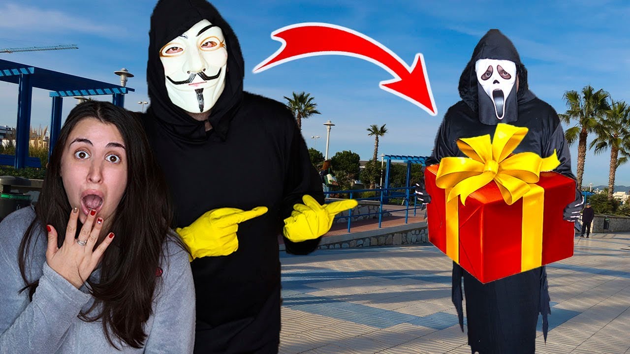 EL ENMASCARADO ME QUITA EL REGALO SORPRESA DE H4 *Ghostface nos deja pistas para recuperarlo*