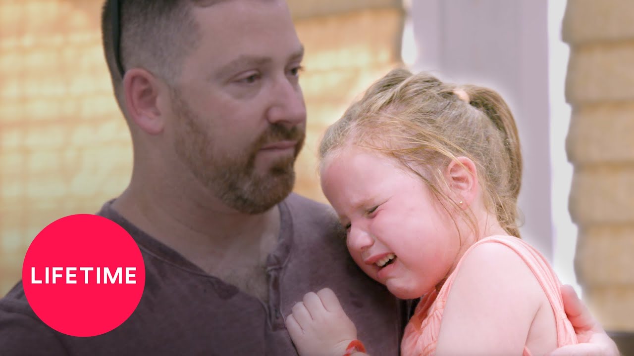 Supernanny: Four-Year-Old Throws a Massive Tantrum at a Restaurant (Season 8, Episode 1) | Lifetime
