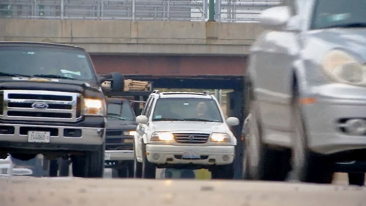 Indocumentados en California con temor de tramitar sus licencias de conducir - UVideos