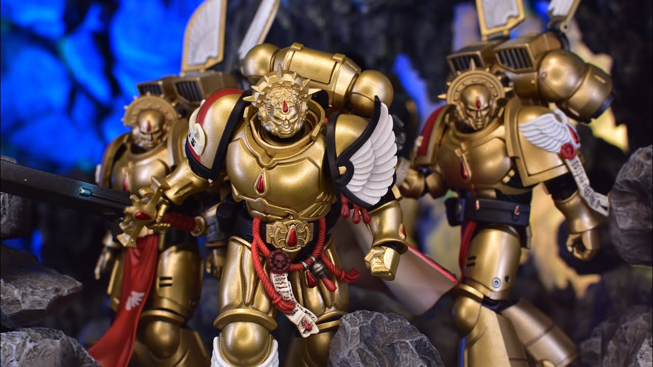 Джойтой Warhammer 40K Капитан Кровавых Ангелов с силовым кулаком и Капитан Сангвинарной Гвардии