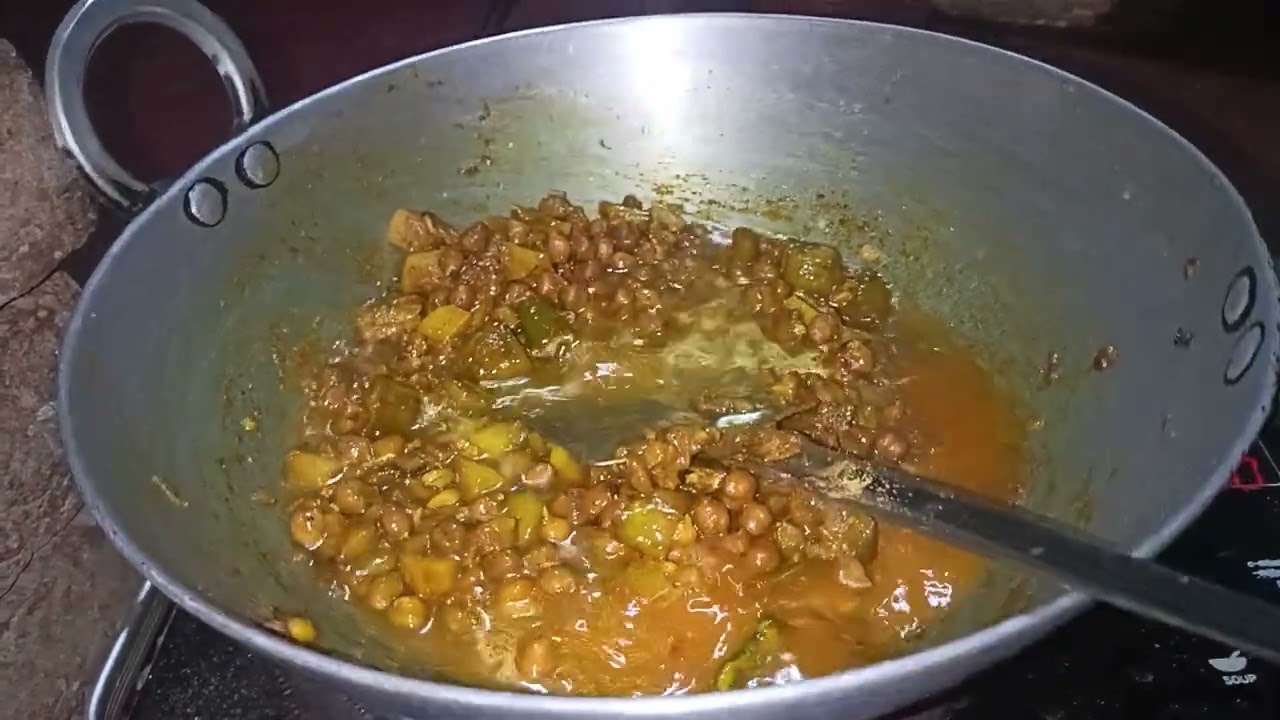 सब्जी चावल रोटी दही बना है दोस्तों 