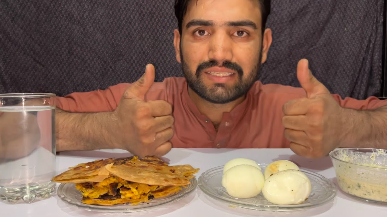Crispy daal parathe green chatni boil eggs 