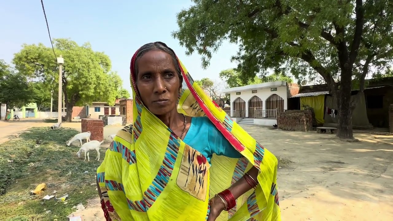 Varanasi: A weaver woman questions Modi