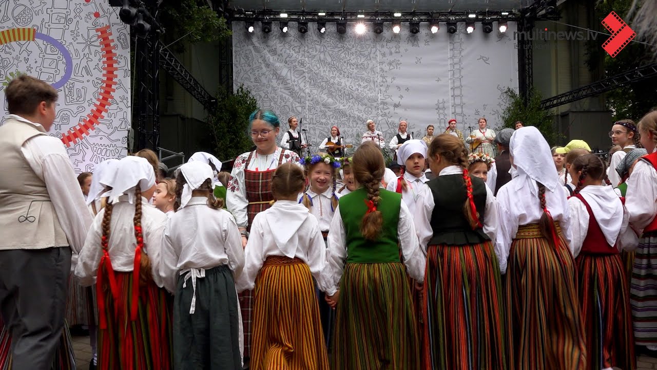 Rotaļa “Zīlīte, žubīte”