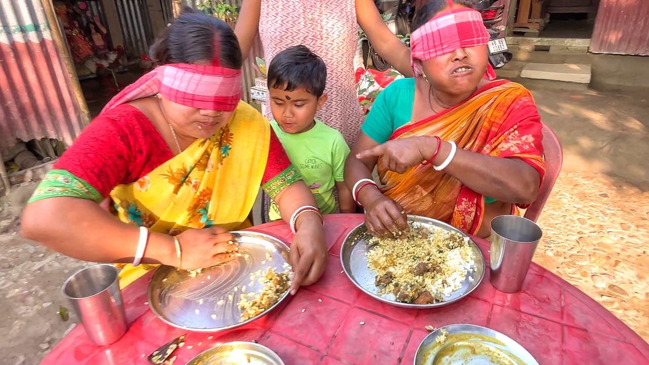 মা vs বউ চোখ বেঁধে খাওয়ার চ্যালেঞ্জ! 😲 || Goriber Vlogs