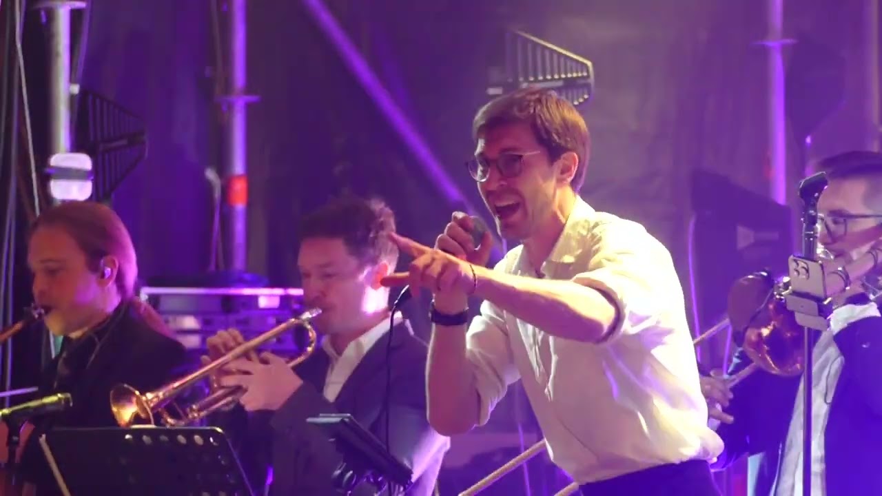 В свой вагон вошла она. Пролетарское танго. Фестиваль 