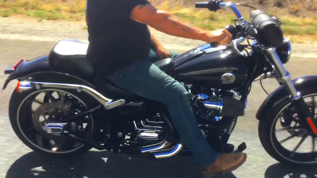 Harley-Davidson Breakout Blow Performance Exhaust Sound