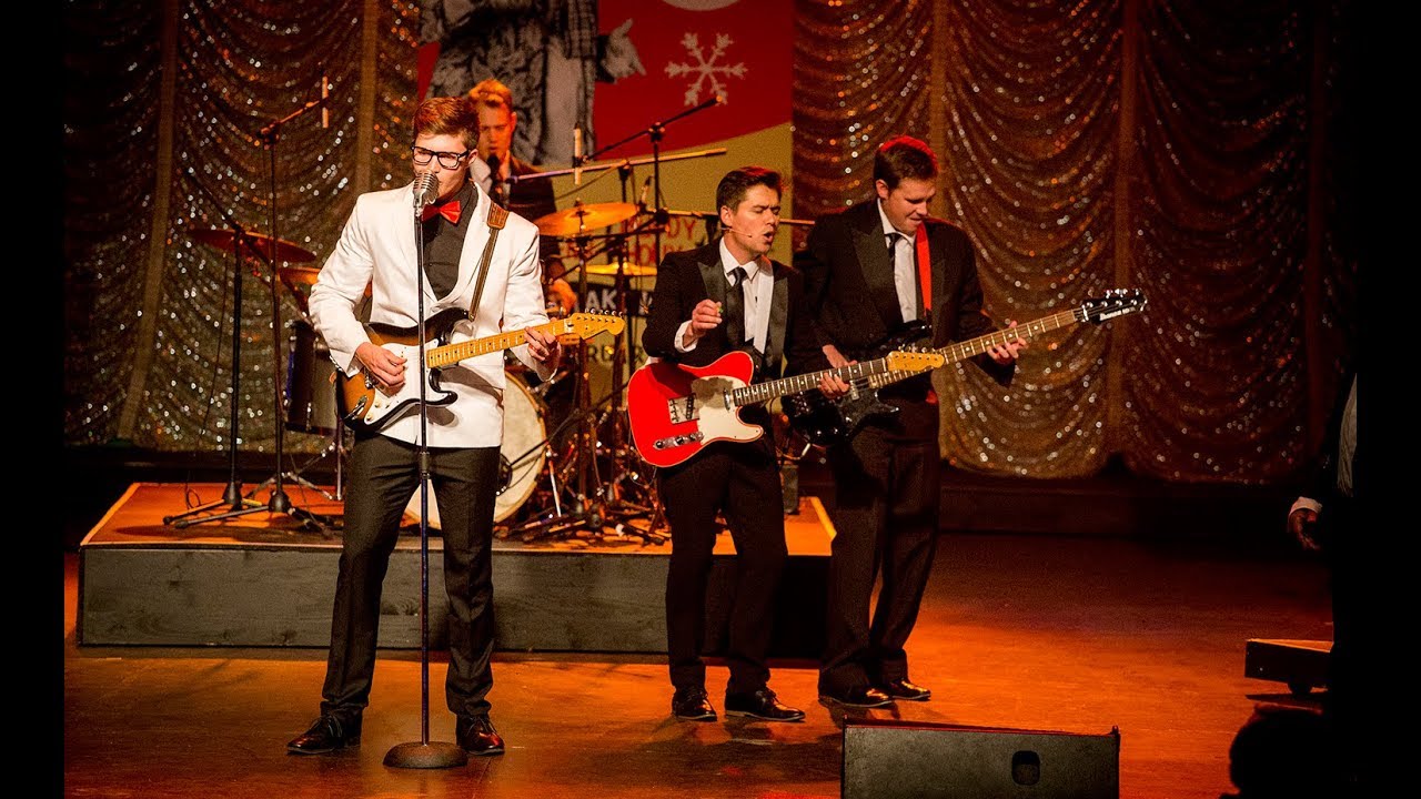 Brendan Peyper rocks as Buddy Holly | FULL FEATURE