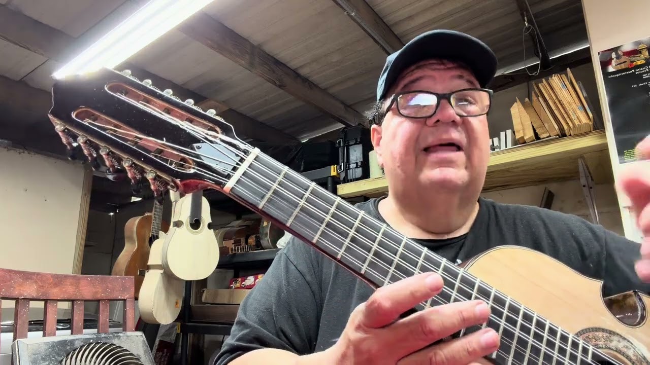 Cuatro Laurel Geo Daniel Franco Luthier