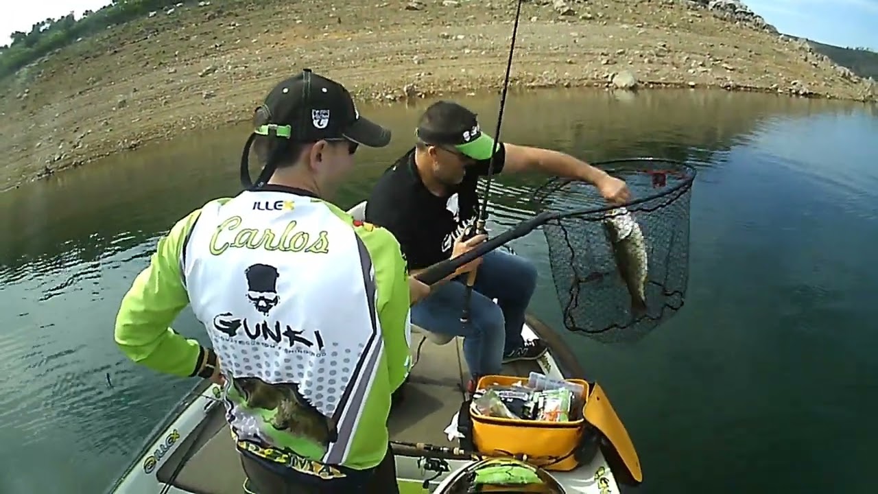 Estrenando la barca de Roberto en Cijara