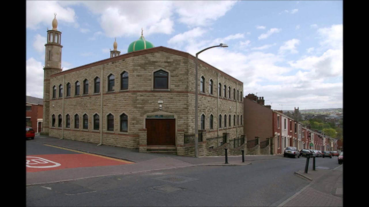 Mufti Menk Jumu'ah Kutba and Salat in Masjid-e-Hidayah (Millham) - Blackburn