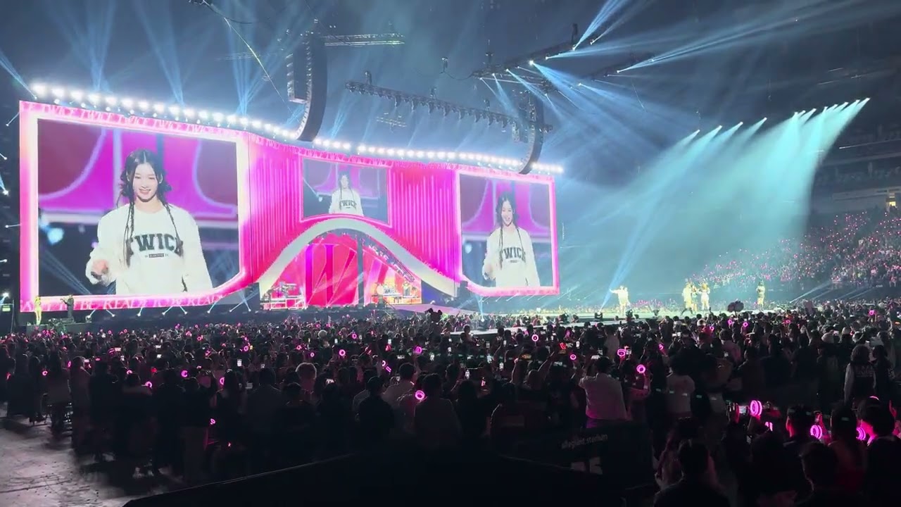 TWICE - 