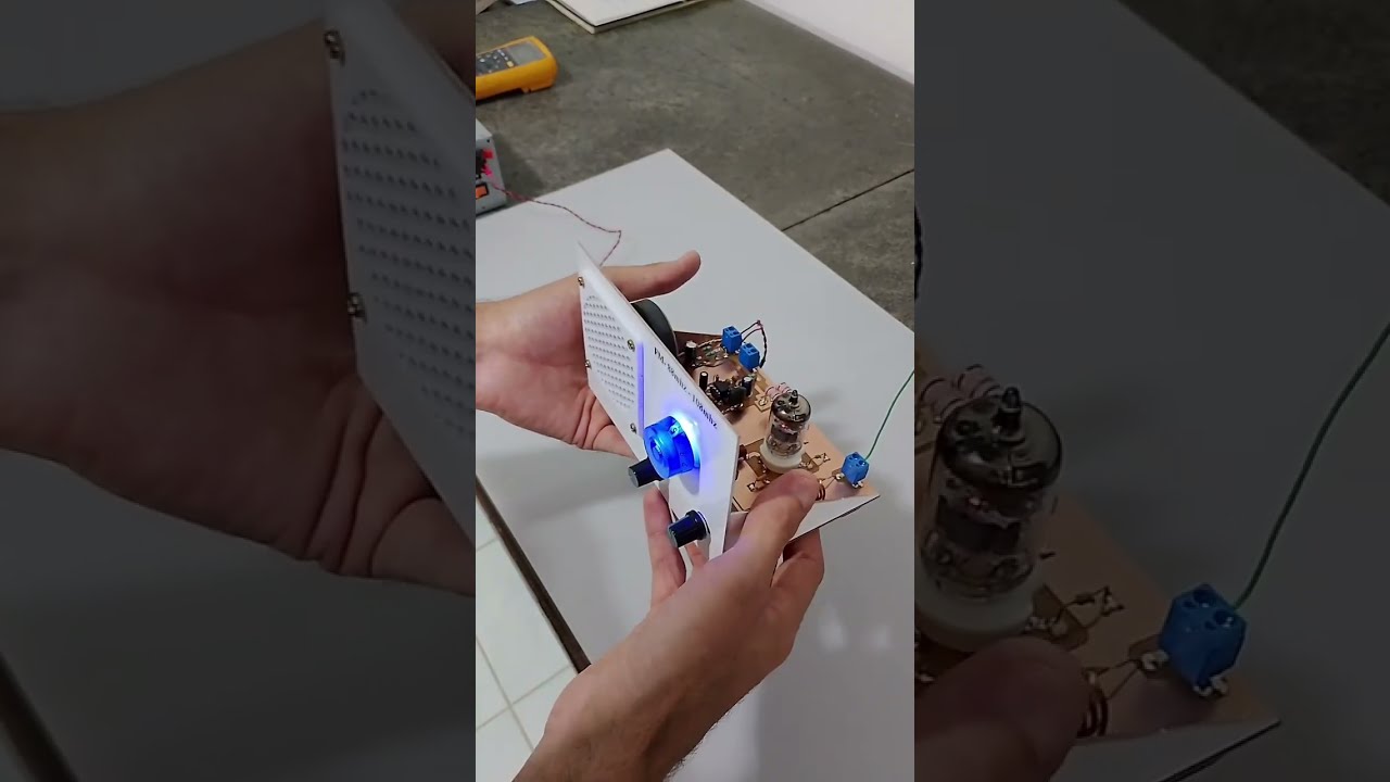 Receptor Regenerativo FM válvulado 