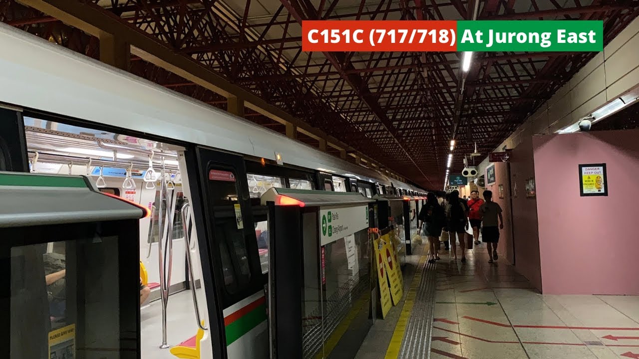 [Through Service][SMRT] C151C (717/718) at Jurong East
