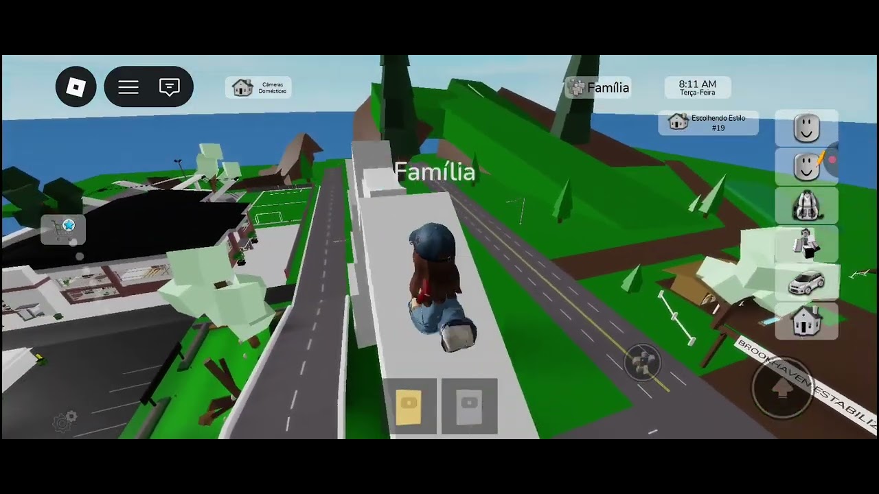 Jogando Brookhaven no Roblox com minha mãe 