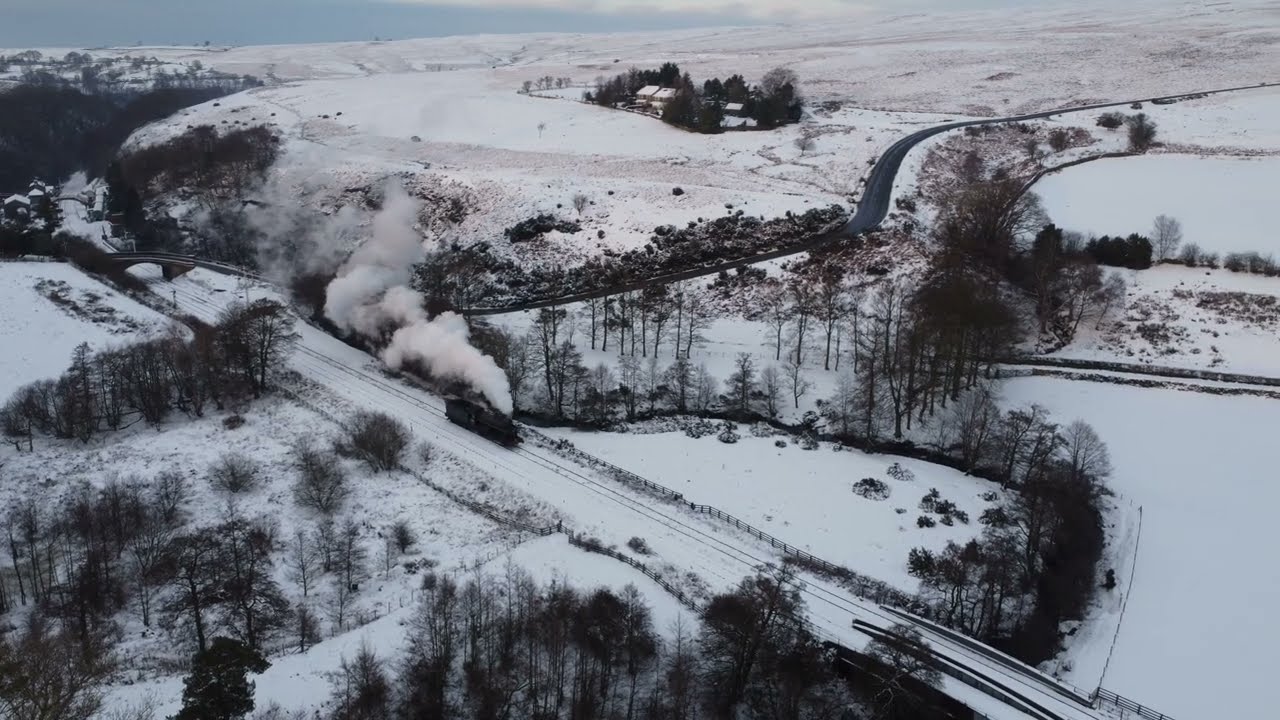 Happy Christmas from nymrfootage - 37264 and Q6 63395 head to Pickering after overnight heavy snow