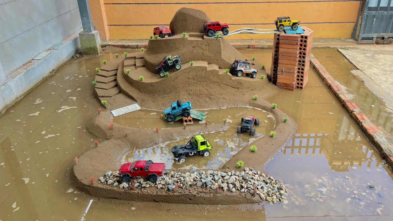 RC Cars Take on the Most Dangerous Island Bridge & Extreme Off Road Challenge! 😱