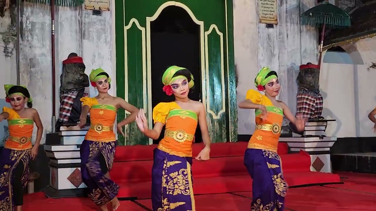 Tari Sawitra Persiapan Festival Thailand