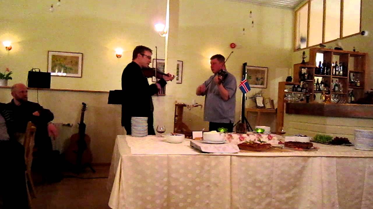 Jaan og Valmar skemmta félögum í Sálubót