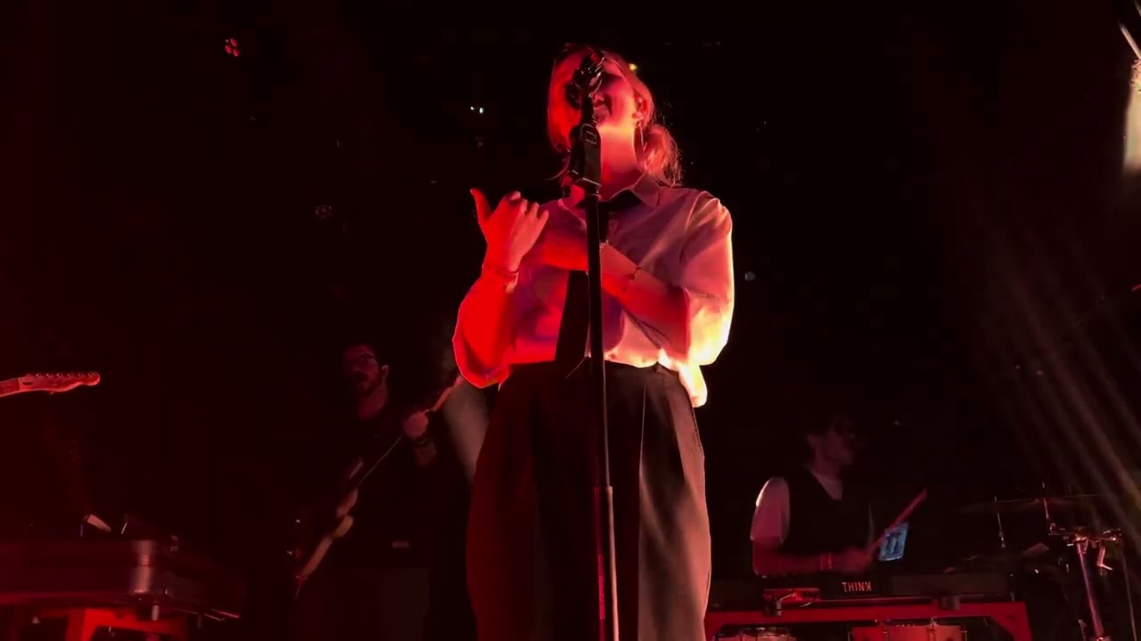 Twist (Live in LA) - Dizzy