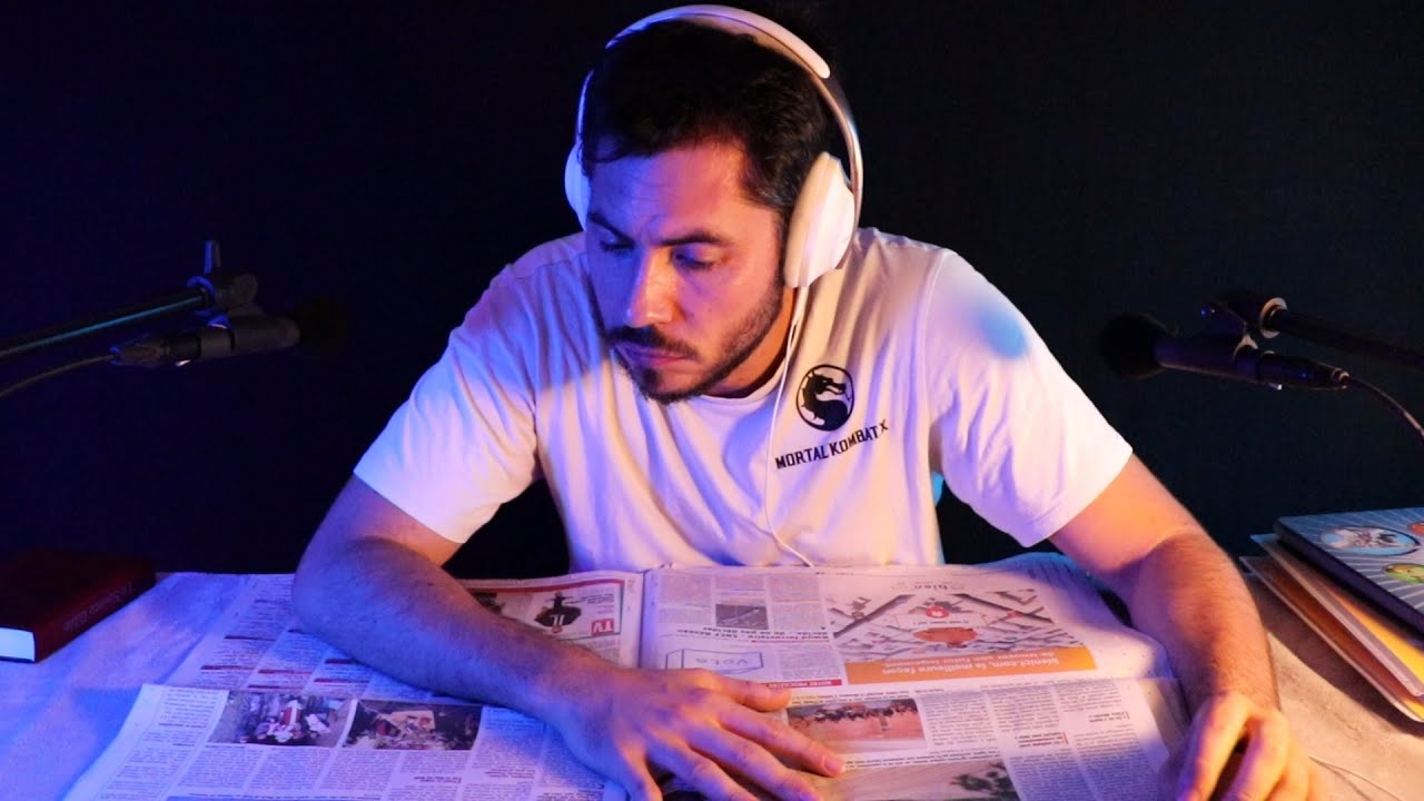 ASMR PAGE TURNING - NO TALKING