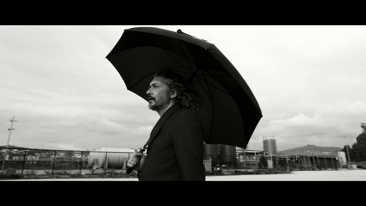 'O' mbrello -  Alessio Bonomo