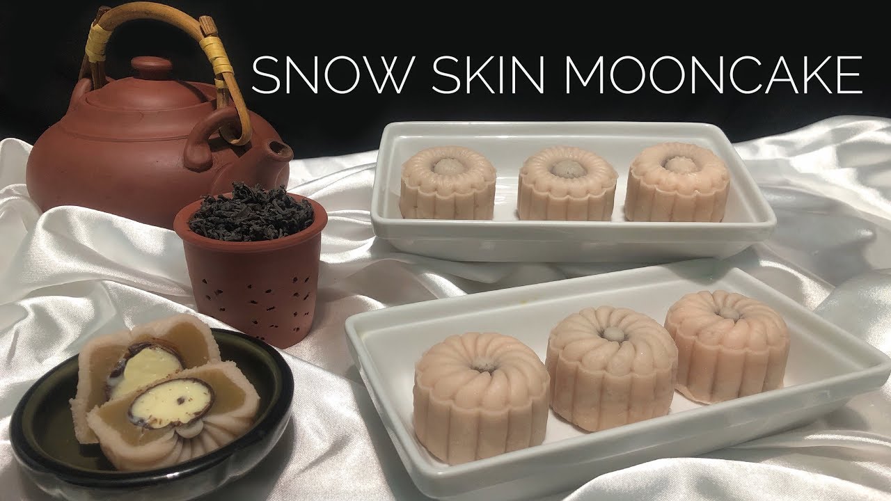Lychee Martini Snow Skin Mooncake 冰皮月饼 | AILIN BAKERY HOUSE