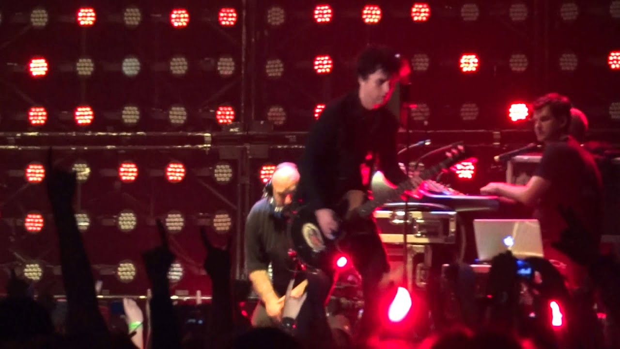 Green Day - American Idiot (Moscow, Russia 21.06.2013) HD