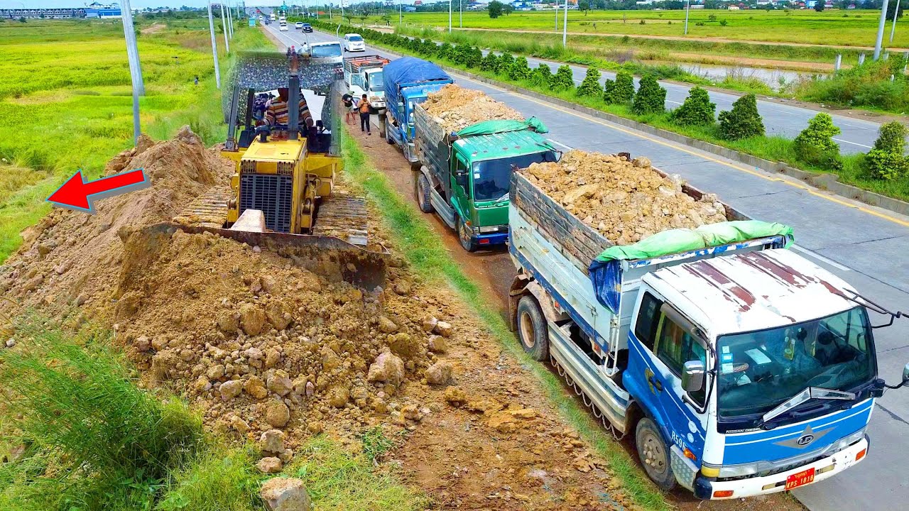 Landfill Construction Kickoff!! 5-Ton Dump Trucks & Bulldozers at Work