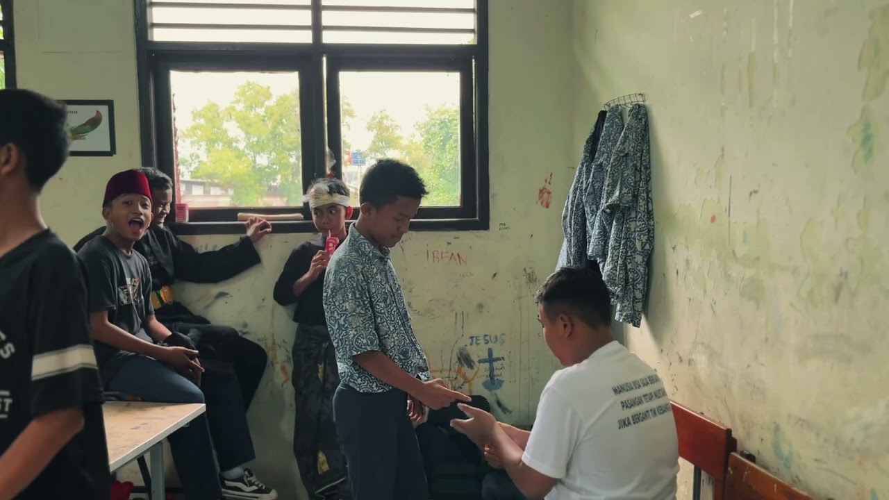 Ujian Praktek PPKn Baju Adat - SMPN 8 Bekasi 
