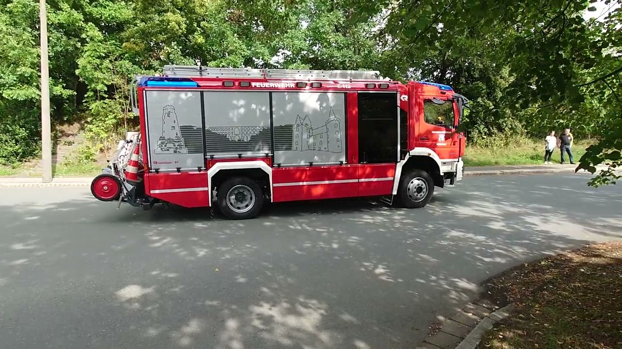 Großer Feuerwehrfest Umzug zu 150 Jahre Feuerwehr Netzschkau