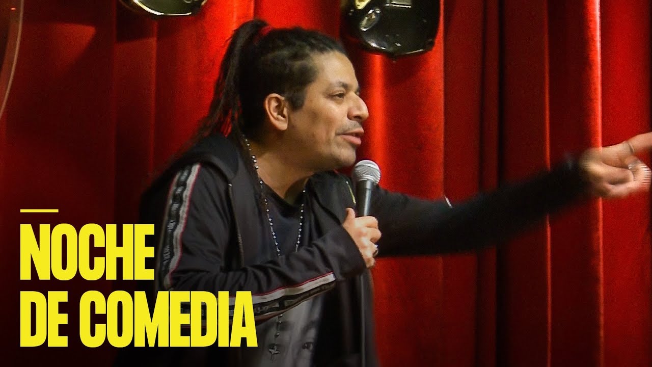 Noche de Comedia - Negro Albornoz