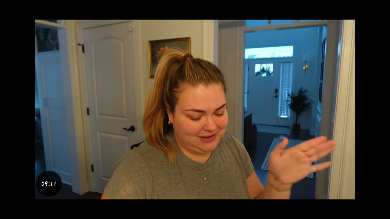 Alexandra Rodriguez Reaction: Alex is reaching deep to get ready for vacation!